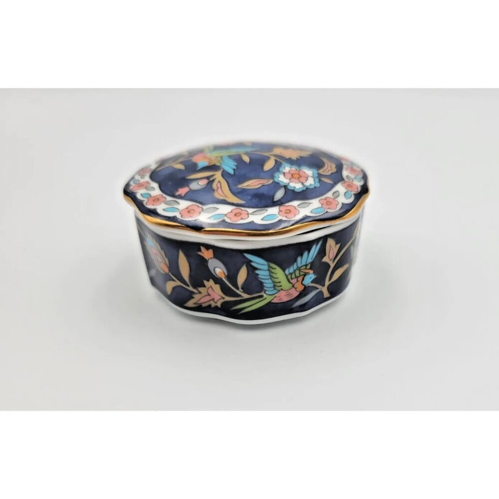 Vtg Takahashi Silk Road Hand Decorated Porcelain Trinket Box Blue w/ Bird Flower - Picture 3 of 7